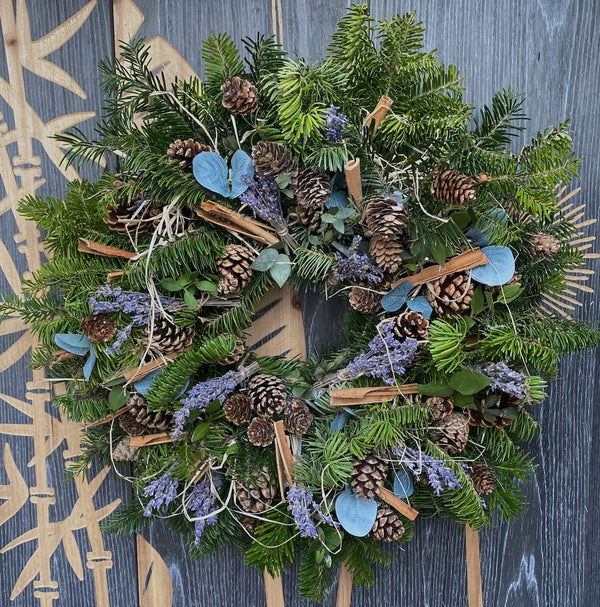 Natural wreath with lavender and fir cones