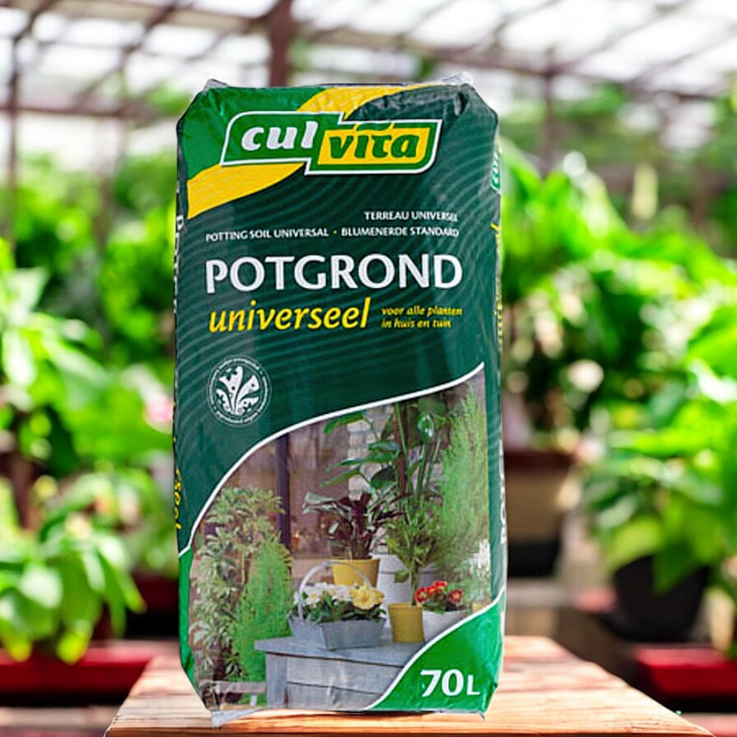 Substrat universal de inalta calitate pentru toate tipurile de plante - sac 70 litri