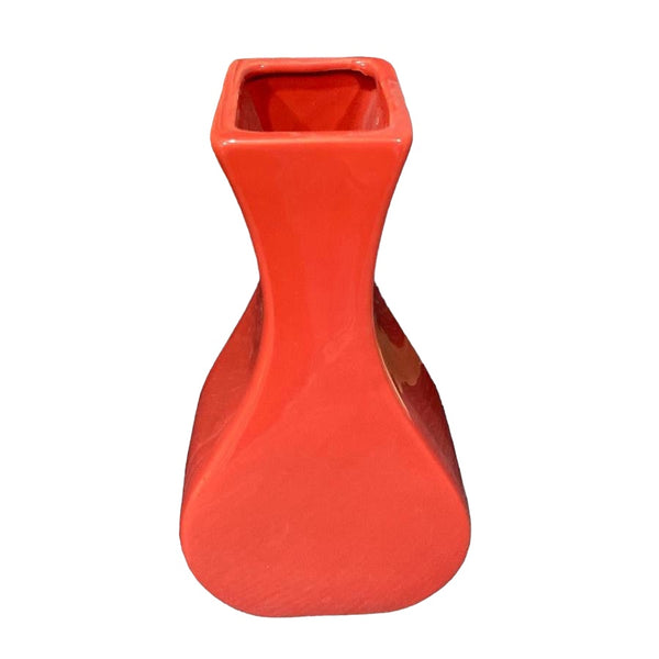 Vase aus roter Keramik