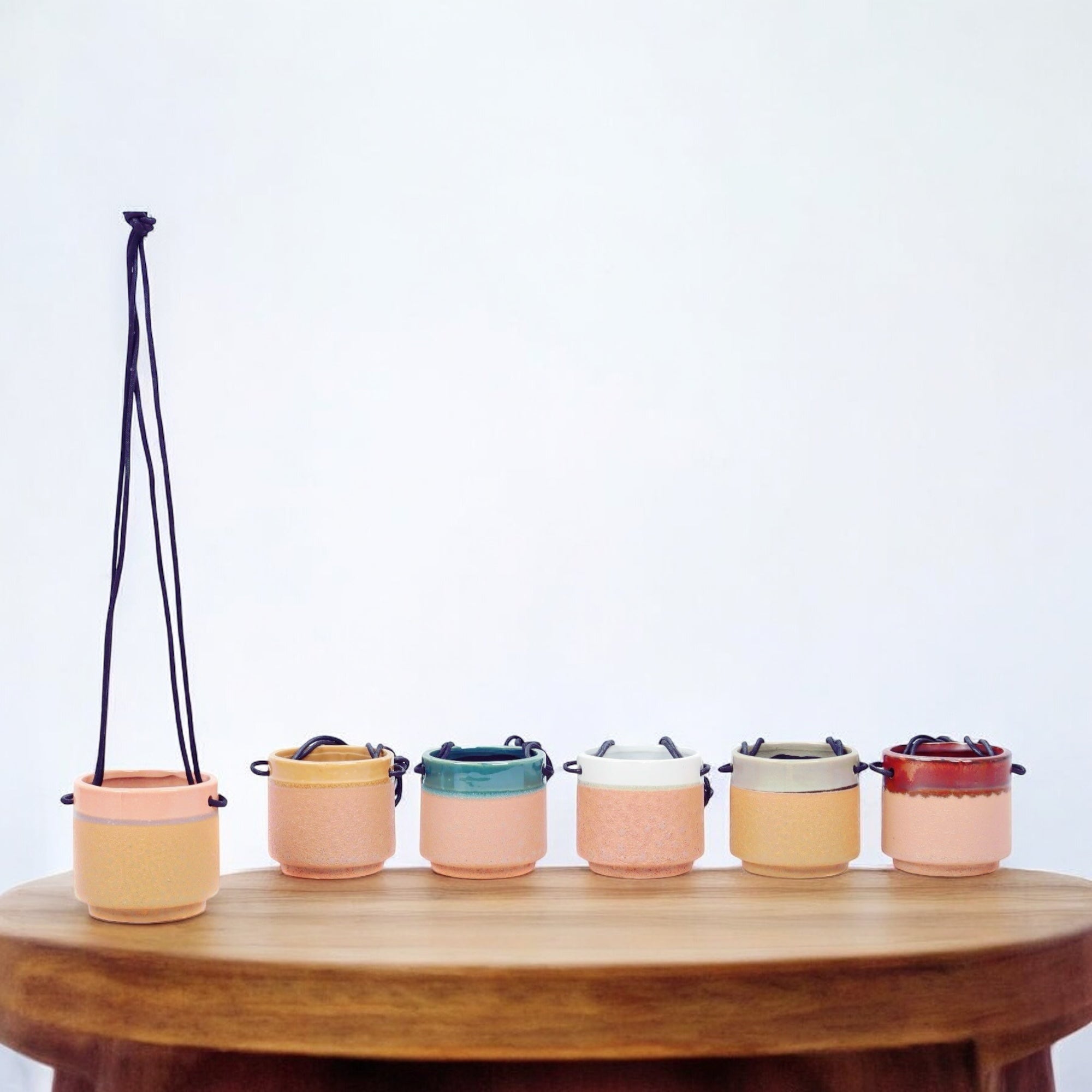 Ghivece ceramice cu agatatoare D9