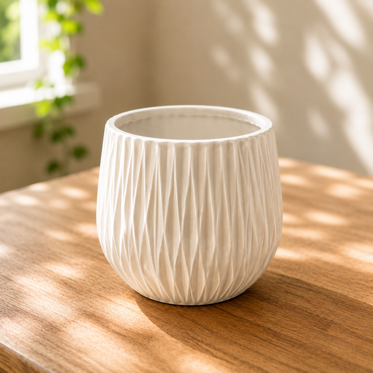 Okrasna keramična vaza Stripe White D12