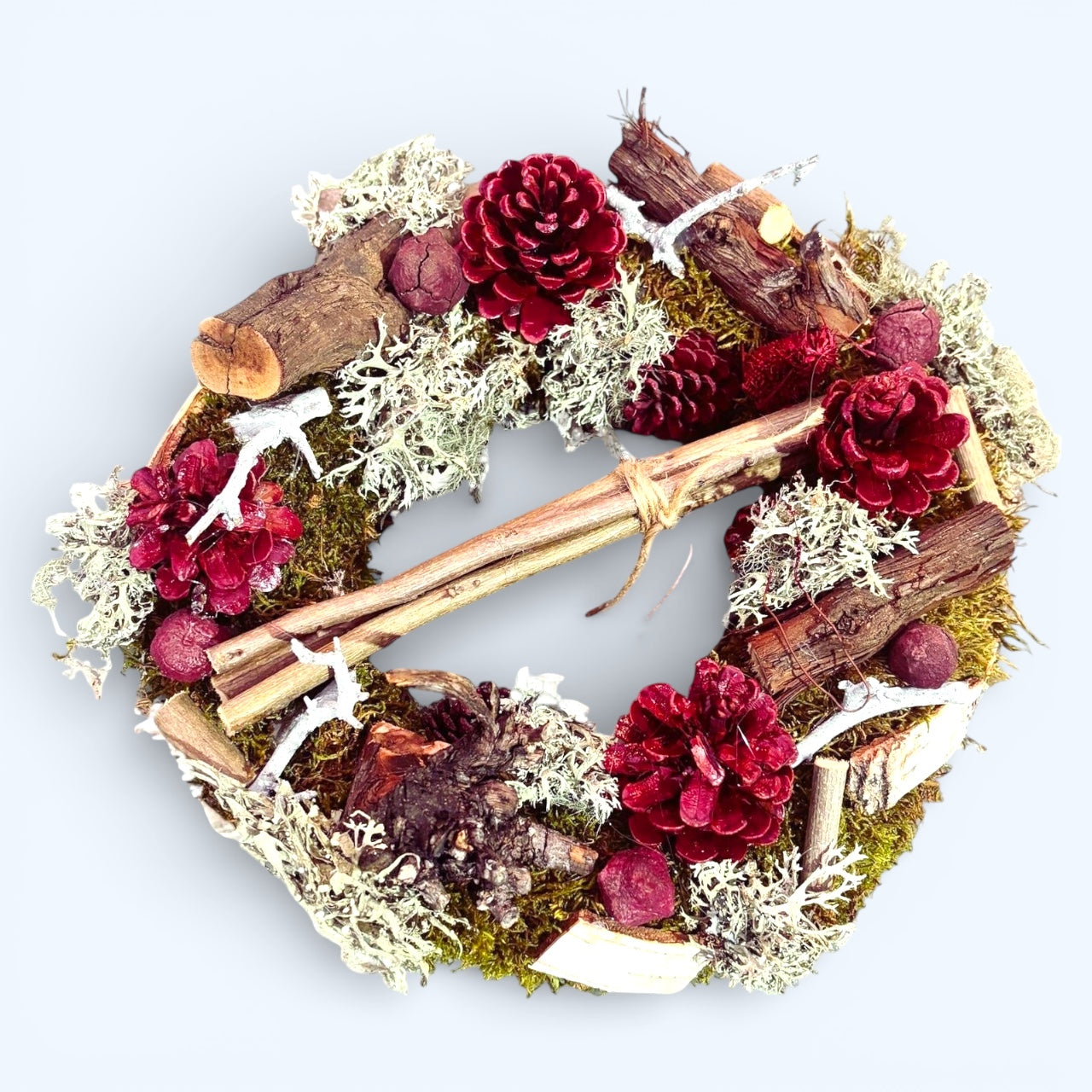 Coronita de Craciun din materiale naturale - Eleganta si sustenabilitate